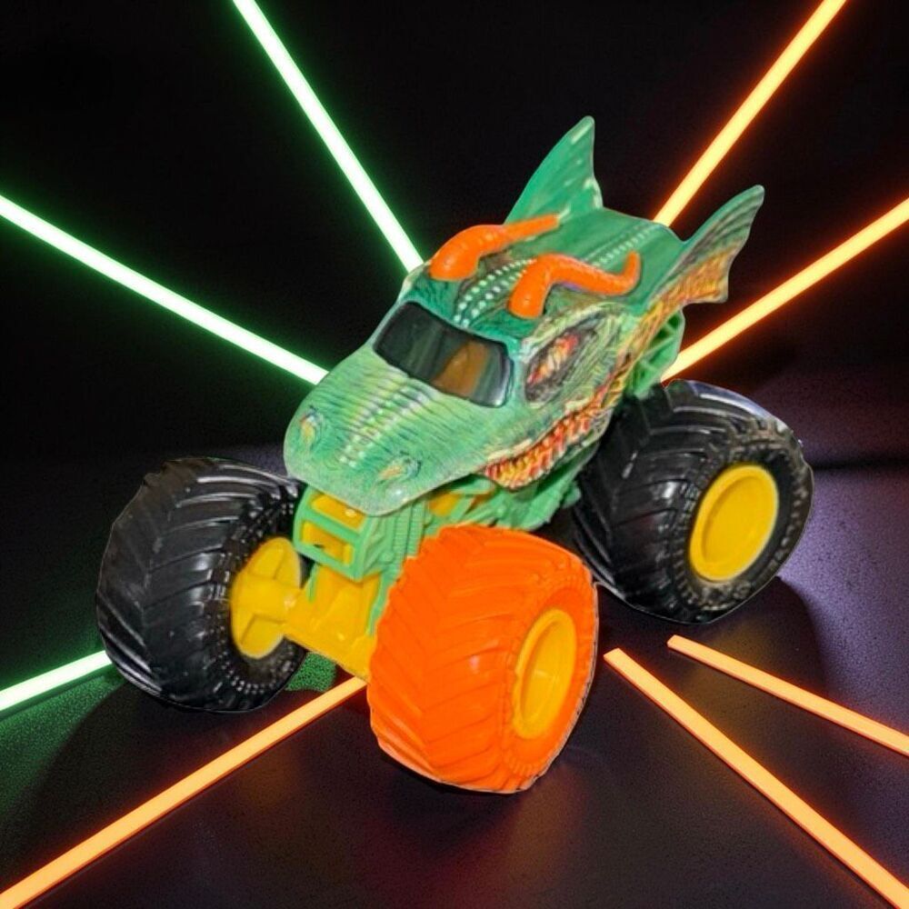 Monster Jam Green Orange Black Dragon Monster Truck Series 30  1:64 Scale A57